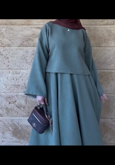 Ensemble jupe évasée et haut
